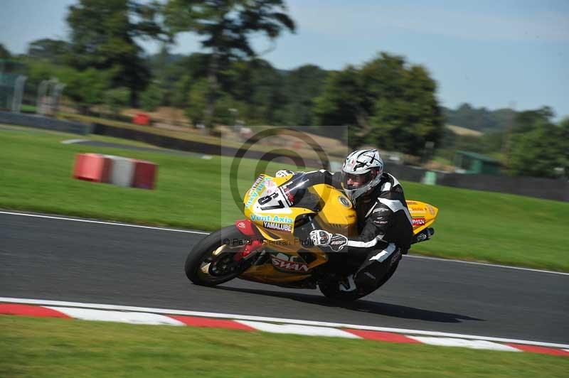 Motorcycle action photographs;event digital images;eventdigitalimages;no limits trackday;oulton park;oulton park circuit cheshire;oulton park photographs;peter wileman photography;trackday;trackday digital images;trackday photos
