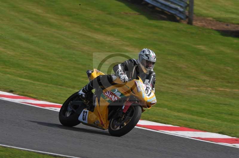 Motorcycle action photographs;event digital images;eventdigitalimages;no limits trackday;oulton park;oulton park circuit cheshire;oulton park photographs;peter wileman photography;trackday;trackday digital images;trackday photos