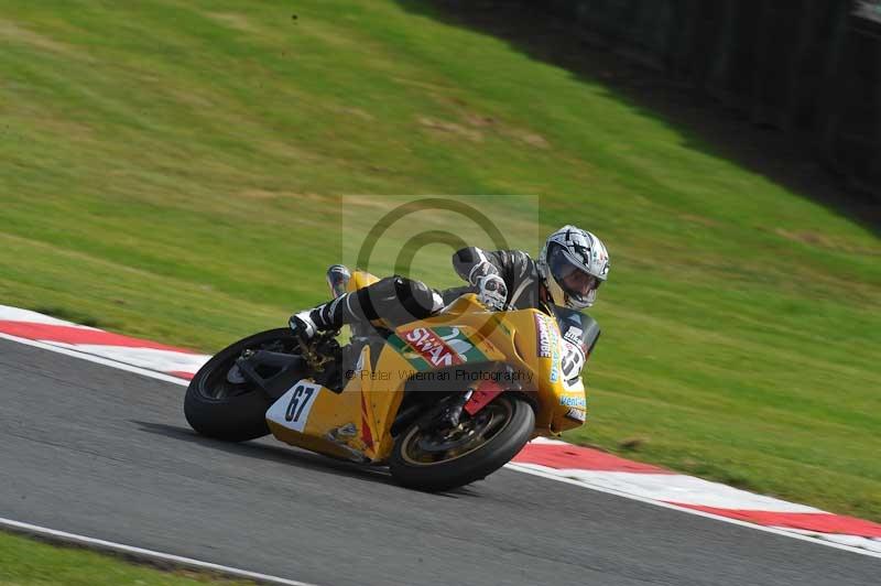 Motorcycle action photographs;event digital images;eventdigitalimages;no limits trackday;oulton park;oulton park circuit cheshire;oulton park photographs;peter wileman photography;trackday;trackday digital images;trackday photos
