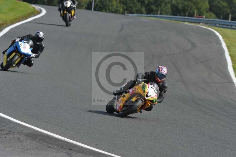 Motorcycle action photographs;event digital images;eventdigitalimages;no limits trackday;oulton park;oulton park circuit cheshire;oulton park photographs;peter wileman photography;trackday;trackday digital images;trackday photos