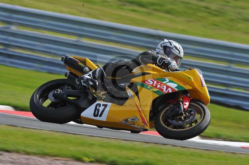 Motorcycle action photographs;event digital images;eventdigitalimages;no limits trackday;oulton park;oulton park circuit cheshire;oulton park photographs;peter wileman photography;trackday;trackday digital images;trackday photos