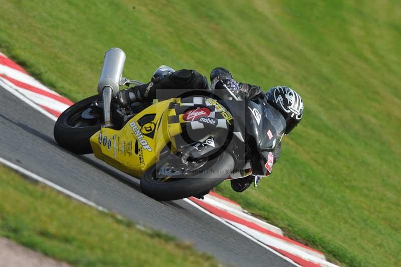Motorcycle action photographs;event digital images;eventdigitalimages;no limits trackday;oulton park;oulton park circuit cheshire;oulton park photographs;peter wileman photography;trackday;trackday digital images;trackday photos