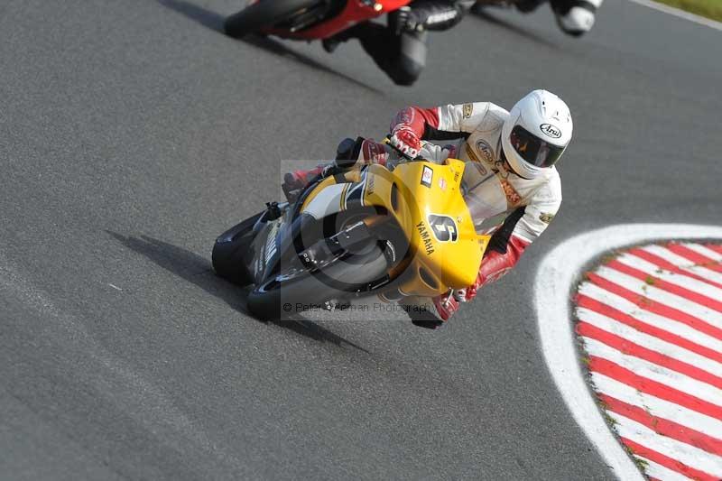 Motorcycle action photographs;event digital images;eventdigitalimages;no limits trackday;oulton park;oulton park circuit cheshire;oulton park photographs;peter wileman photography;trackday;trackday digital images;trackday photos