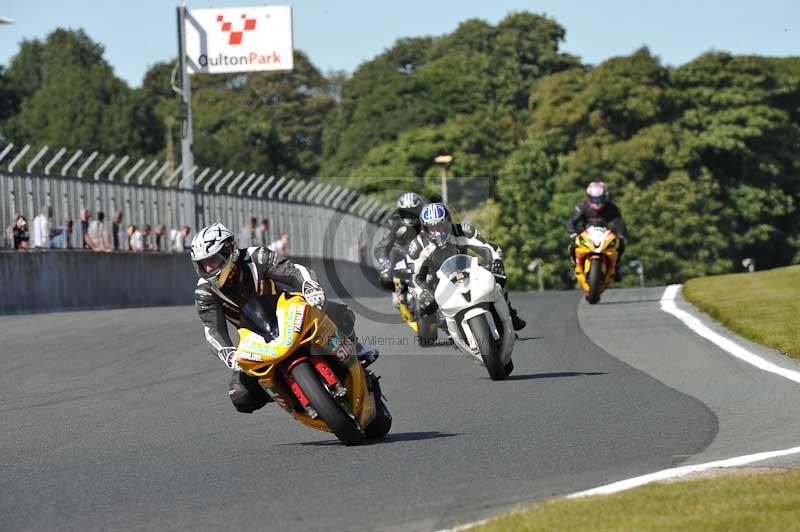 Motorcycle action photographs;event digital images;eventdigitalimages;no limits trackday;oulton park;oulton park circuit cheshire;oulton park photographs;peter wileman photography;trackday;trackday digital images;trackday photos
