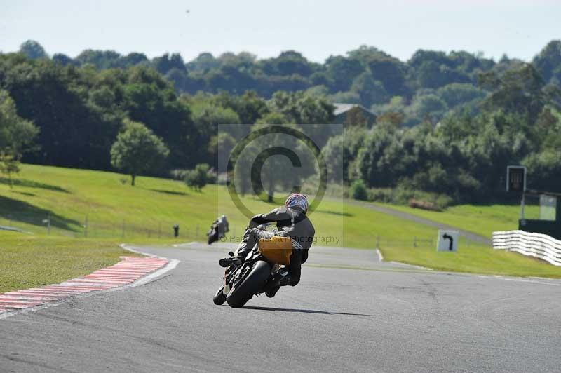 Motorcycle action photographs;event digital images;eventdigitalimages;no limits trackday;oulton park;oulton park circuit cheshire;oulton park photographs;peter wileman photography;trackday;trackday digital images;trackday photos