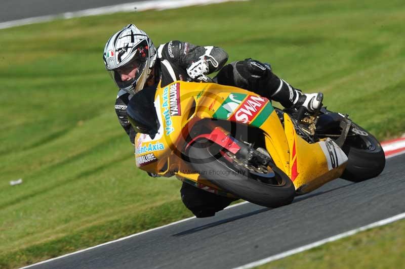 Motorcycle action photographs;event digital images;eventdigitalimages;no limits trackday;oulton park;oulton park circuit cheshire;oulton park photographs;peter wileman photography;trackday;trackday digital images;trackday photos