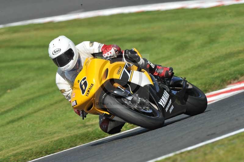 Motorcycle action photographs;event digital images;eventdigitalimages;no limits trackday;oulton park;oulton park circuit cheshire;oulton park photographs;peter wileman photography;trackday;trackday digital images;trackday photos
