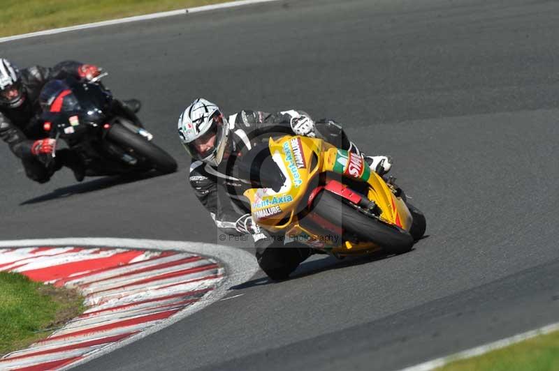 Motorcycle action photographs;event digital images;eventdigitalimages;no limits trackday;oulton park;oulton park circuit cheshire;oulton park photographs;peter wileman photography;trackday;trackday digital images;trackday photos