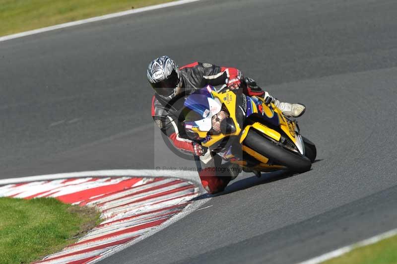 Motorcycle action photographs;event digital images;eventdigitalimages;no limits trackday;oulton park;oulton park circuit cheshire;oulton park photographs;peter wileman photography;trackday;trackday digital images;trackday photos