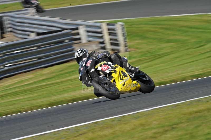 Motorcycle action photographs;event digital images;eventdigitalimages;no limits trackday;oulton park;oulton park circuit cheshire;oulton park photographs;peter wileman photography;trackday;trackday digital images;trackday photos