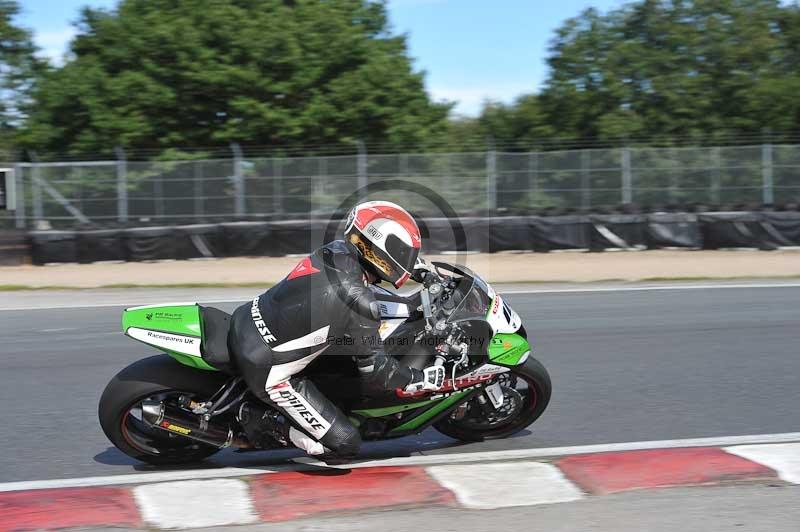 Motorcycle action photographs;event digital images;eventdigitalimages;no limits trackday;oulton park;oulton park circuit cheshire;oulton park photographs;peter wileman photography;trackday;trackday digital images;trackday photos