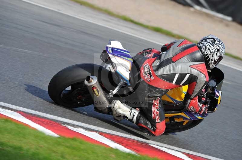 Motorcycle action photographs;event digital images;eventdigitalimages;no limits trackday;oulton park;oulton park circuit cheshire;oulton park photographs;peter wileman photography;trackday;trackday digital images;trackday photos