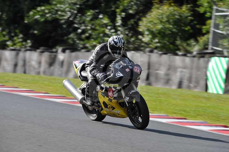 Motorcycle action photographs;event digital images;eventdigitalimages;no limits trackday;oulton park;oulton park circuit cheshire;oulton park photographs;peter wileman photography;trackday;trackday digital images;trackday photos