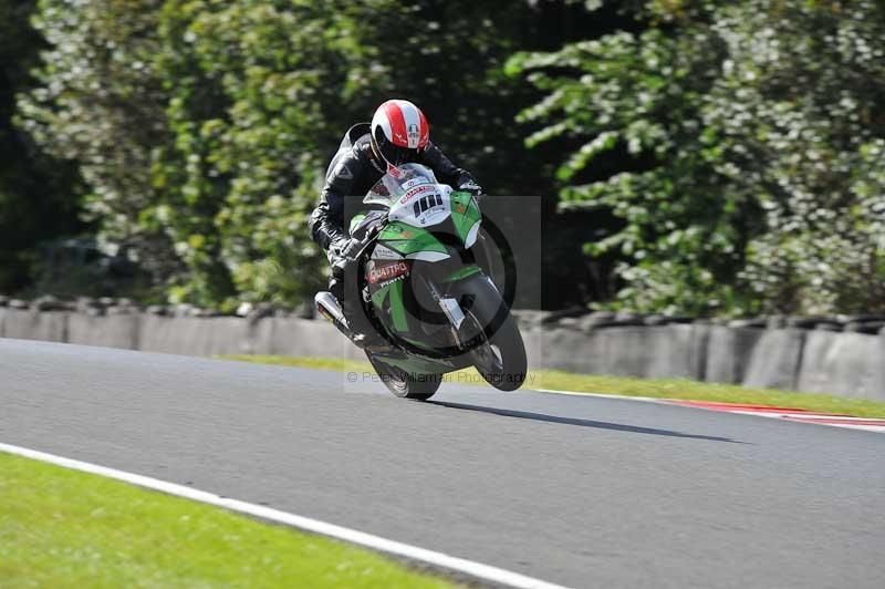 Motorcycle action photographs;event digital images;eventdigitalimages;no limits trackday;oulton park;oulton park circuit cheshire;oulton park photographs;peter wileman photography;trackday;trackday digital images;trackday photos