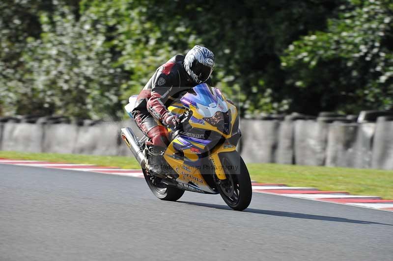 Motorcycle action photographs;event digital images;eventdigitalimages;no limits trackday;oulton park;oulton park circuit cheshire;oulton park photographs;peter wileman photography;trackday;trackday digital images;trackday photos