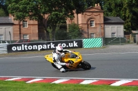 Motorcycle-action-photographs;event-digital-images;eventdigitalimages;no-limits-trackday;oulton-park;oulton-park-circuit-cheshire;oulton-park-photographs;peter-wileman-photography;trackday;trackday-digital-images;trackday-photos