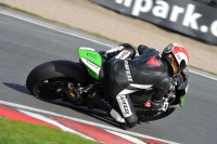 Motorcycle-action-photographs;event-digital-images;eventdigitalimages;no-limits-trackday;oulton-park;oulton-park-circuit-cheshire;oulton-park-photographs;peter-wileman-photography;trackday;trackday-digital-images;trackday-photos