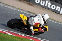 Motorcycle-action-photographs;event-digital-images;eventdigitalimages;no-limits-trackday;oulton-park;oulton-park-circuit-cheshire;oulton-park-photographs;peter-wileman-photography;trackday;trackday-digital-images;trackday-photos
