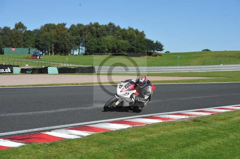 Motorcycle action photographs;event digital images;eventdigitalimages;no limits trackday;oulton park;oulton park circuit cheshire;oulton park photographs;peter wileman photography;trackday;trackday digital images;trackday photos