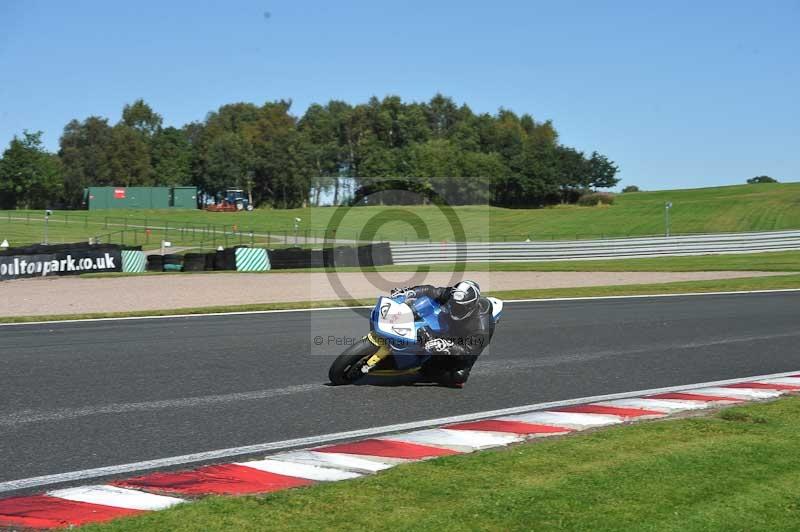 Motorcycle action photographs;event digital images;eventdigitalimages;no limits trackday;oulton park;oulton park circuit cheshire;oulton park photographs;peter wileman photography;trackday;trackday digital images;trackday photos
