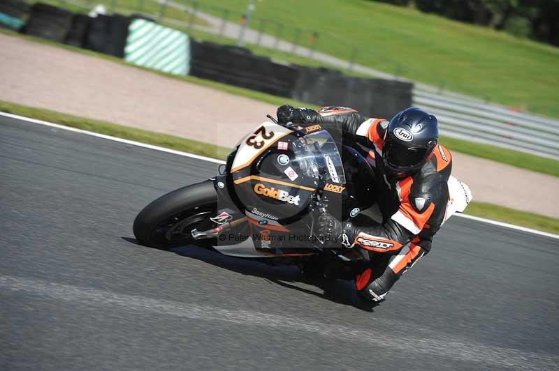 Motorcycle action photographs;event digital images;eventdigitalimages;no limits trackday;oulton park;oulton park circuit cheshire;oulton park photographs;peter wileman photography;trackday;trackday digital images;trackday photos