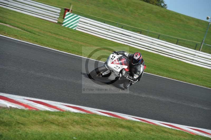 Motorcycle action photographs;event digital images;eventdigitalimages;no limits trackday;oulton park;oulton park circuit cheshire;oulton park photographs;peter wileman photography;trackday;trackday digital images;trackday photos