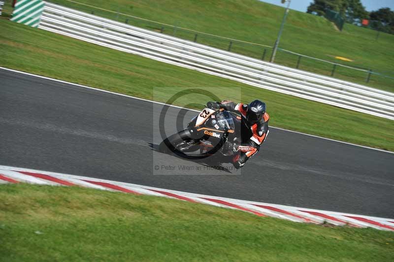 Motorcycle action photographs;event digital images;eventdigitalimages;no limits trackday;oulton park;oulton park circuit cheshire;oulton park photographs;peter wileman photography;trackday;trackday digital images;trackday photos