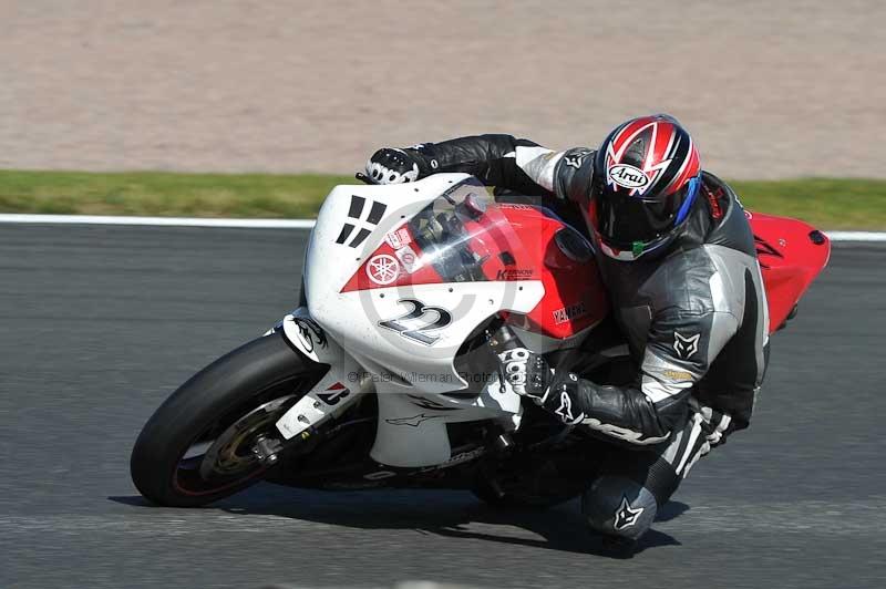 Motorcycle action photographs;event digital images;eventdigitalimages;no limits trackday;oulton park;oulton park circuit cheshire;oulton park photographs;peter wileman photography;trackday;trackday digital images;trackday photos