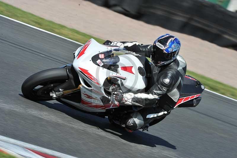 Motorcycle action photographs;event digital images;eventdigitalimages;no limits trackday;oulton park;oulton park circuit cheshire;oulton park photographs;peter wileman photography;trackday;trackday digital images;trackday photos