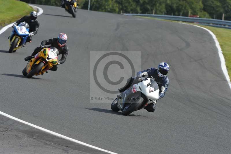 Motorcycle action photographs;event digital images;eventdigitalimages;no limits trackday;oulton park;oulton park circuit cheshire;oulton park photographs;peter wileman photography;trackday;trackday digital images;trackday photos