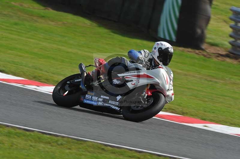 Motorcycle action photographs;event digital images;eventdigitalimages;no limits trackday;oulton park;oulton park circuit cheshire;oulton park photographs;peter wileman photography;trackday;trackday digital images;trackday photos
