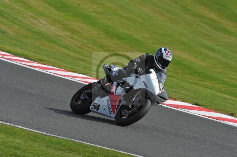 Motorcycle action photographs;event digital images;eventdigitalimages;no limits trackday;oulton park;oulton park circuit cheshire;oulton park photographs;peter wileman photography;trackday;trackday digital images;trackday photos