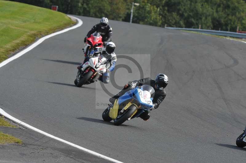 Motorcycle action photographs;event digital images;eventdigitalimages;no limits trackday;oulton park;oulton park circuit cheshire;oulton park photographs;peter wileman photography;trackday;trackday digital images;trackday photos