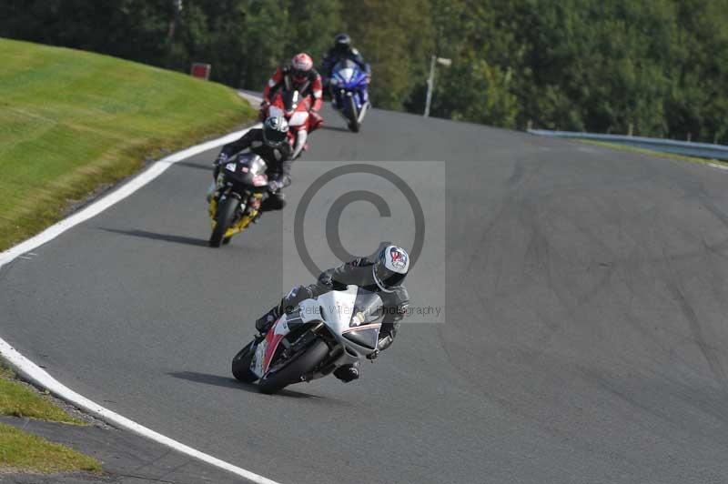 Motorcycle action photographs;event digital images;eventdigitalimages;no limits trackday;oulton park;oulton park circuit cheshire;oulton park photographs;peter wileman photography;trackday;trackday digital images;trackday photos