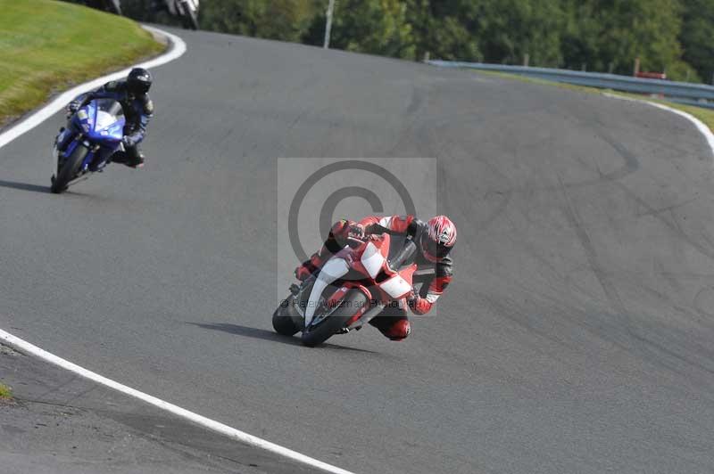 Motorcycle action photographs;event digital images;eventdigitalimages;no limits trackday;oulton park;oulton park circuit cheshire;oulton park photographs;peter wileman photography;trackday;trackday digital images;trackday photos