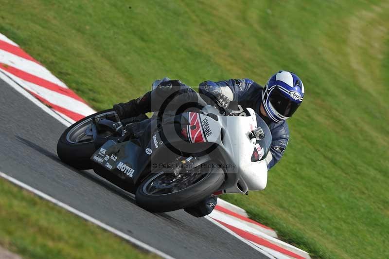 Motorcycle action photographs;event digital images;eventdigitalimages;no limits trackday;oulton park;oulton park circuit cheshire;oulton park photographs;peter wileman photography;trackday;trackday digital images;trackday photos