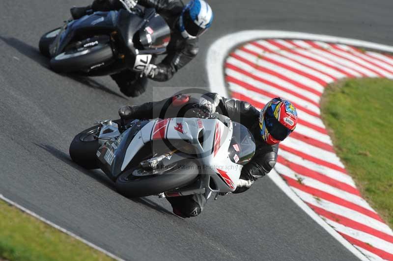Motorcycle action photographs;event digital images;eventdigitalimages;no limits trackday;oulton park;oulton park circuit cheshire;oulton park photographs;peter wileman photography;trackday;trackday digital images;trackday photos