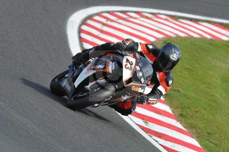 Motorcycle action photographs;event digital images;eventdigitalimages;no limits trackday;oulton park;oulton park circuit cheshire;oulton park photographs;peter wileman photography;trackday;trackday digital images;trackday photos