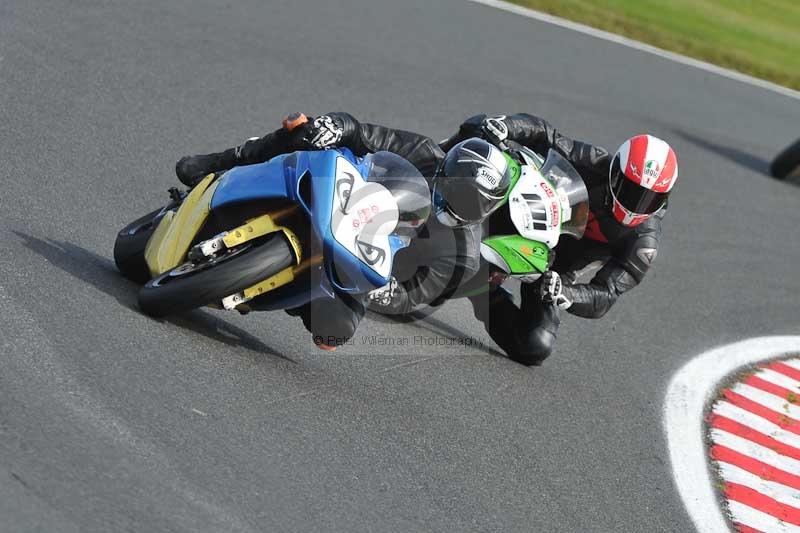 Motorcycle action photographs;event digital images;eventdigitalimages;no limits trackday;oulton park;oulton park circuit cheshire;oulton park photographs;peter wileman photography;trackday;trackday digital images;trackday photos