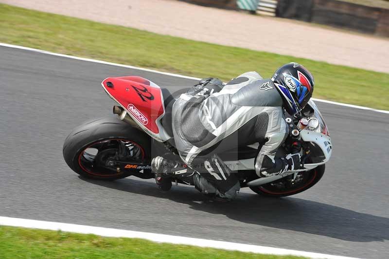 Motorcycle action photographs;event digital images;eventdigitalimages;no limits trackday;oulton park;oulton park circuit cheshire;oulton park photographs;peter wileman photography;trackday;trackday digital images;trackday photos