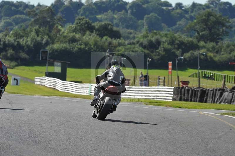 Motorcycle action photographs;event digital images;eventdigitalimages;no limits trackday;oulton park;oulton park circuit cheshire;oulton park photographs;peter wileman photography;trackday;trackday digital images;trackday photos
