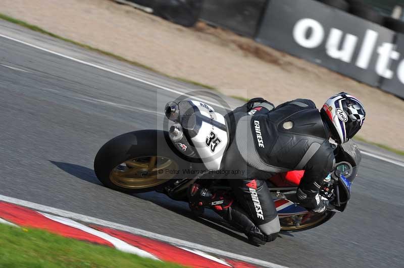 Motorcycle action photographs;event digital images;eventdigitalimages;no limits trackday;oulton park;oulton park circuit cheshire;oulton park photographs;peter wileman photography;trackday;trackday digital images;trackday photos