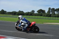 Motorcycle-action-photographs;event-digital-images;eventdigitalimages;no-limits-trackday;oulton-park;oulton-park-circuit-cheshire;oulton-park-photographs;peter-wileman-photography;trackday;trackday-digital-images;trackday-photos