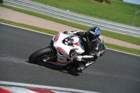 Motorcycle-action-photographs;event-digital-images;eventdigitalimages;no-limits-trackday;oulton-park;oulton-park-circuit-cheshire;oulton-park-photographs;peter-wileman-photography;trackday;trackday-digital-images;trackday-photos