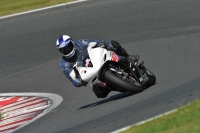 Motorcycle-action-photographs;event-digital-images;eventdigitalimages;no-limits-trackday;oulton-park;oulton-park-circuit-cheshire;oulton-park-photographs;peter-wileman-photography;trackday;trackday-digital-images;trackday-photos