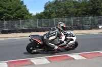 Motorcycle-action-photographs;event-digital-images;eventdigitalimages;no-limits-trackday;oulton-park;oulton-park-circuit-cheshire;oulton-park-photographs;peter-wileman-photography;trackday;trackday-digital-images;trackday-photos