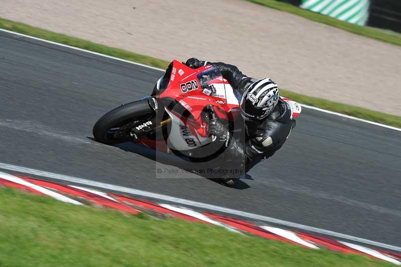 Motorcycle action photographs;event digital images;eventdigitalimages;no limits trackday;oulton park;oulton park circuit cheshire;oulton park photographs;peter wileman photography;trackday;trackday digital images;trackday photos