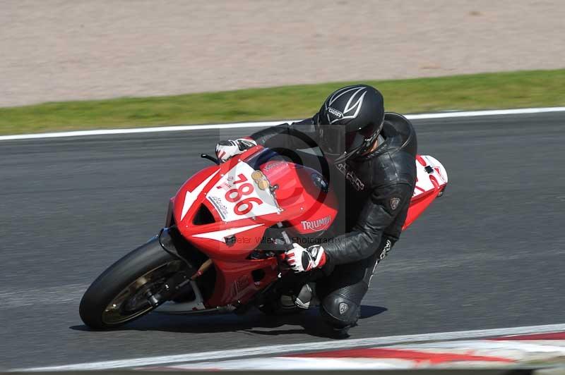 Motorcycle action photographs;event digital images;eventdigitalimages;no limits trackday;oulton park;oulton park circuit cheshire;oulton park photographs;peter wileman photography;trackday;trackday digital images;trackday photos