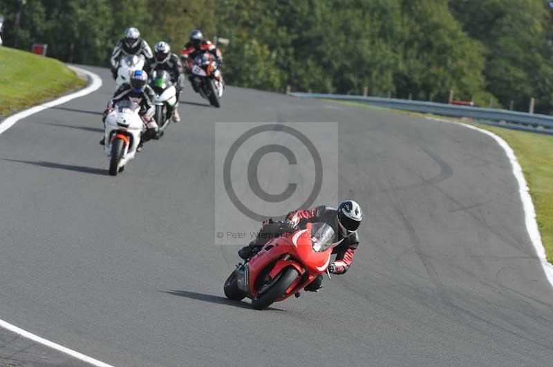 Motorcycle action photographs;event digital images;eventdigitalimages;no limits trackday;oulton park;oulton park circuit cheshire;oulton park photographs;peter wileman photography;trackday;trackday digital images;trackday photos
