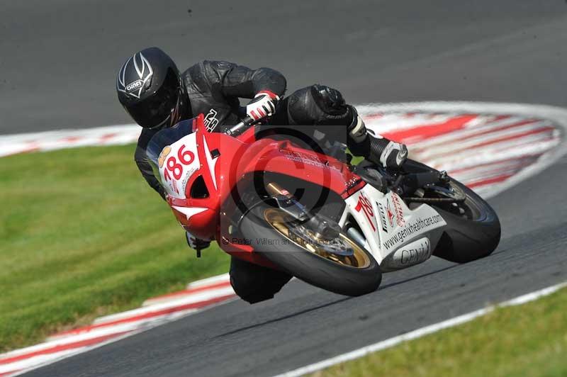 Motorcycle action photographs;event digital images;eventdigitalimages;no limits trackday;oulton park;oulton park circuit cheshire;oulton park photographs;peter wileman photography;trackday;trackday digital images;trackday photos